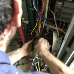 Installation de câblage électrique pour réseau informatique Thiers